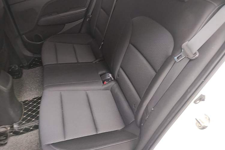 Used Hyundai Elantra (6th Generation / Lingdong) 2016 1.6L Manual ZhiXuan · Dynamic Model Left Rear Seat