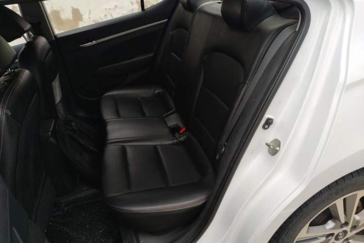 Used Hyundai Elantra (6th Generation / Lingdong) 2016 1.6L Automatic ZhiXuan – Elite Version Left Rear Seat