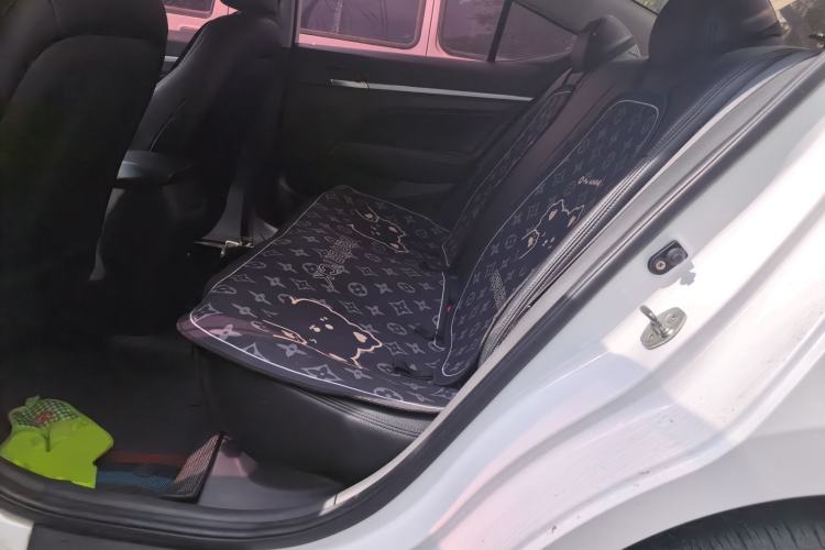 Used Hyundai Elantra (6th Generation / Lingdong) 2016 1.6L Automatic ZhiXuan – Elite Version Left Rear Seat
