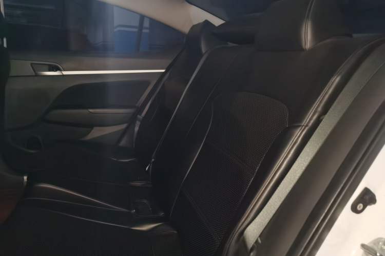 Used Hyundai Elantra (6th Generation / Lingdong) 2016 1.6L Automatic ZhiXuan – Elite Version Left Rear Seat