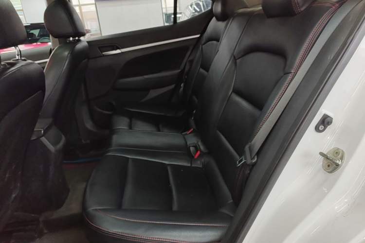 Used Hyundai Elantra (6th Generation / Lingdong) 2016 1.6L Automatic ZhiXuan – Elite Version Left Rear Seat