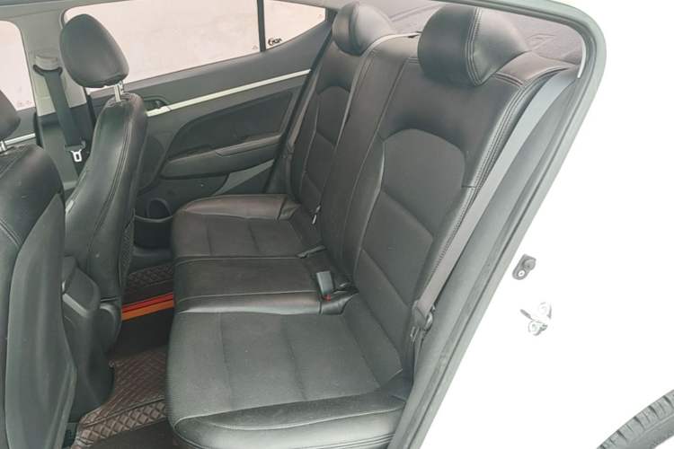 Used Hyundai Elantra (6th Generation / Lingdong) 2016 1.6L Automatic ZhiXuan – Elite Version Left Rear Seat