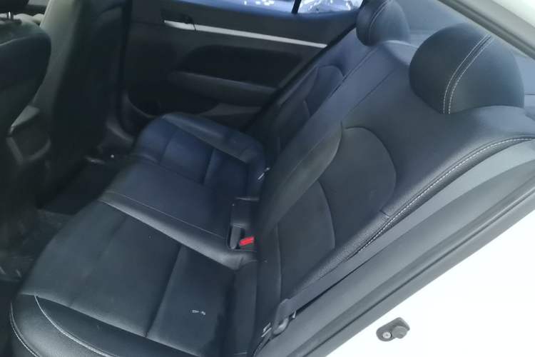 Used Hyundai Elantra (6th Generation / Lingdong) 2016 1.6L Automatic ZhiXuan – Elite Version Left Rear Seat