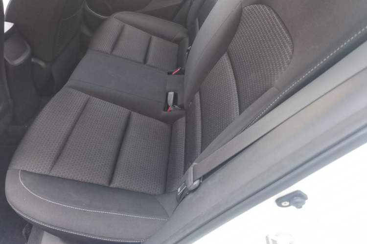 Used Hyundai Elantra (6th Generation / Lingdong) 2016 1.6L Automatic ZhiXuan – Elite Version Left Rear Seat