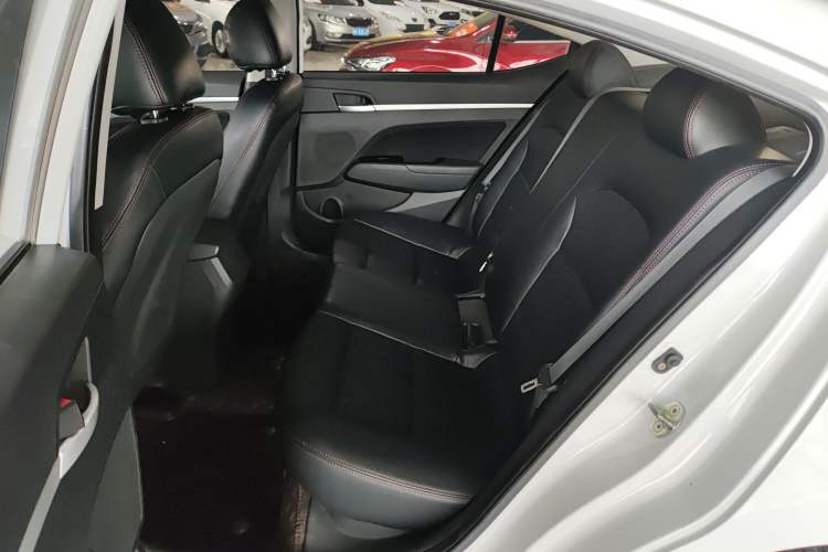 Used Hyundai Elantra (6th Generation / Lingdong) 2016 1.6L Automatic ZhiXuan – Elite Version Left Rear Seat