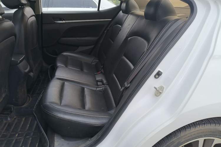 Used Hyundai Elantra (6th Generation / Lingdong) 2016 1.6L Automatic ZhiXuan – Elite Version Left Rear Seat