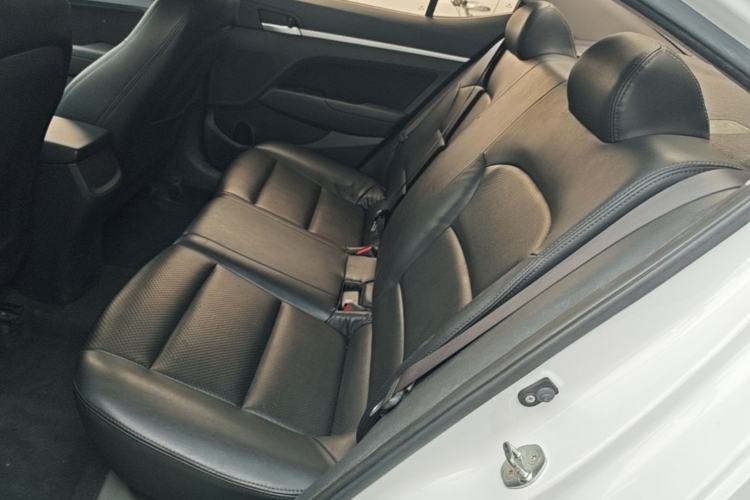 Used Hyundai Elantra (6th Generation / Lingdong) 2016 1.6L Automatic ZhiXuan – Elite Version Left Rear Seat