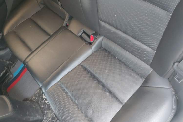 Used Hyundai Elantra (6th Generation / Lingdong) 2016 1.6L Automatic ZhiXuan – Elite Version Left Rear Seat
