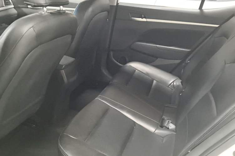 Used Hyundai Elantra (6th Generation / Lingdong) 2016 1.6L Manual ZhiXuan · Dynamic Model Left Rear Seat