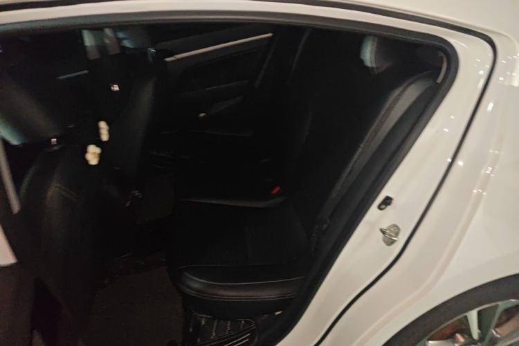 Used Hyundai Elantra (6th Generation / Lingdong) 2016 1.6L Automatic ZhiXuan – Elite Version Left Rear Seat