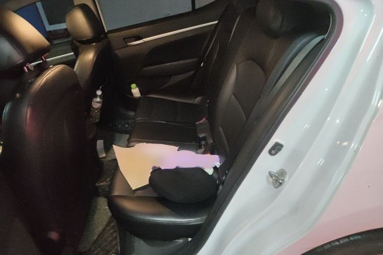 Used Hyundai Elantra (6th Generation / Lingdong) 2016 1.6L Automatic ZhiXuan – Elite Version Left Rear Seat