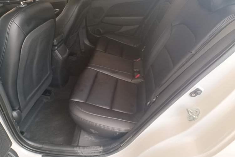 Used Hyundai Elantra (6th Generation / Lingdong) 2016 1.6L Automatic ZhiXuan – Elite Version Left Rear Seat