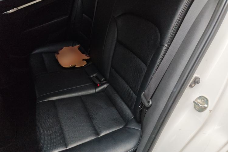 Used Hyundai Elantra (6th Generation / Lingdong) 2016 1.6L Automatic ZhiXuan – Elite Version Left Rear Seat