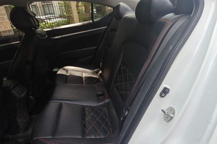 Used Hyundai Elantra (6th Generation / Lingdong) 2016 1.6L Automatic ZhiXuan – Elite Version Left Rear Seat