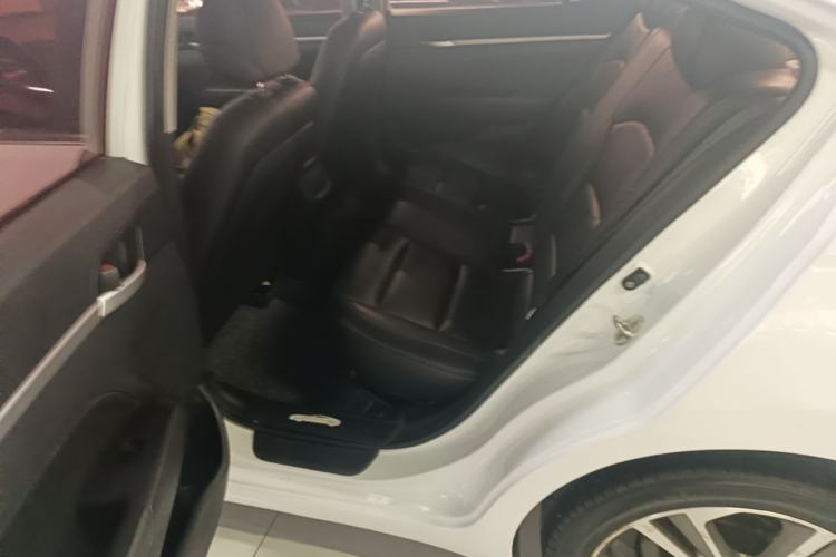 Used Hyundai Elantra (6th Generation / Lingdong) 2016 1.6L Automatic ZhiXuan – Elite Version Left Rear Seat