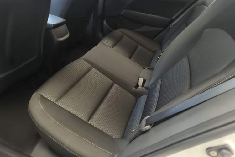 Used Hyundai Elantra (6th Generation / Lingdong) 2016 1.6L Automatic ZhiXuan – Elite Version Left Rear Seat