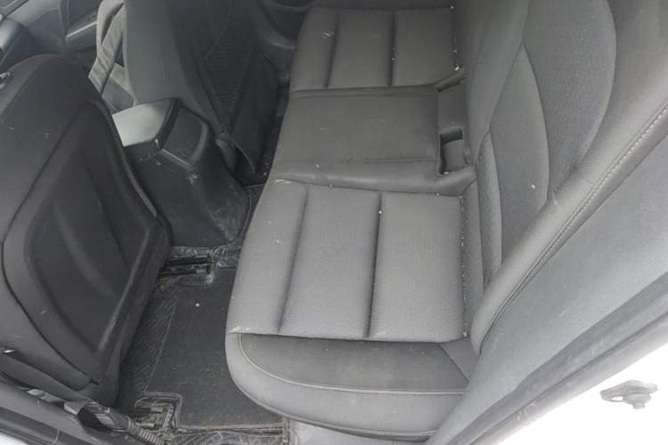 Used Hyundai Elantra (6th Generation / Lingdong) 2016 1.6L Automatic ZhiXuan – Elite Version Left Rear Seat