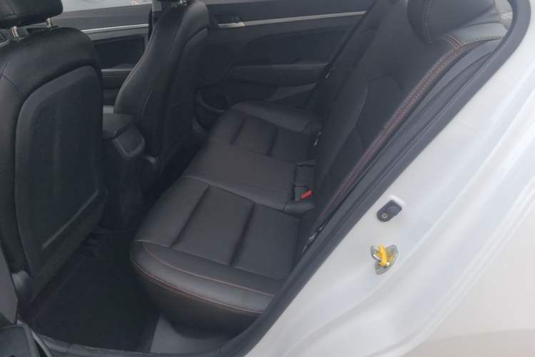 Used Hyundai Elantra (6th Generation / Lingdong) 2016 1.6L Automatic ZhiXuan – Elite Version Left Rear Seat