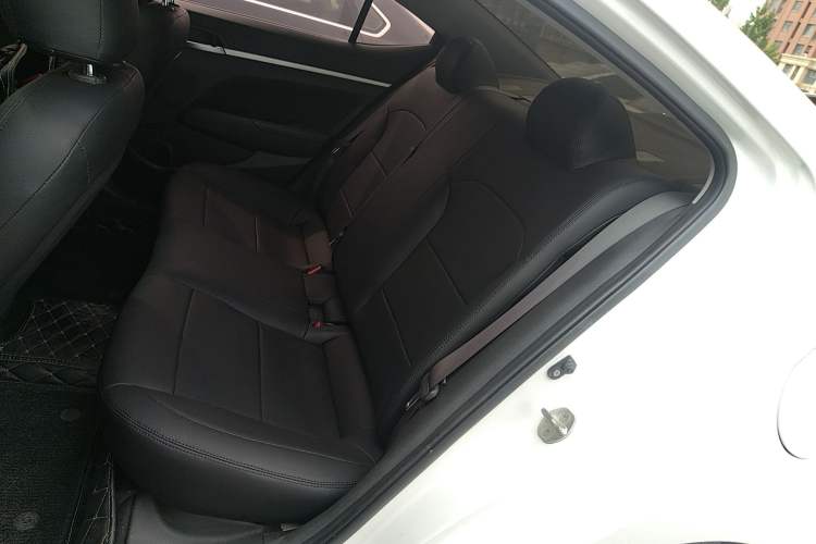 Used Hyundai Elantra (6th Generation / Lingdong) 2016 1.6L Automatic ZhiXuan – Elite Version Left Rear Seat