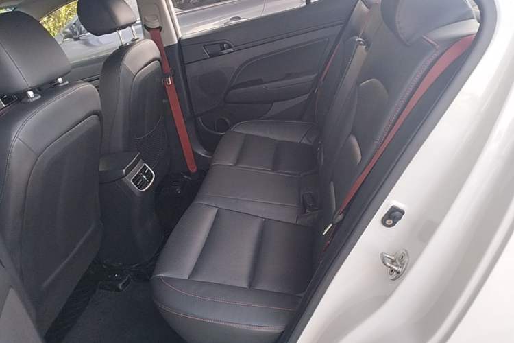 Used Hyundai Elantra (6th Generation / Lingdong) 2016 1.4T Dual-Clutch Xuan Dong·Elite Version Left Rear Seat