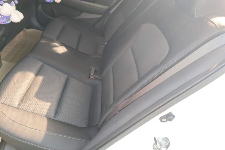 Used Hyundai Elantra (6th Generation / Lingdong) 2016 1.6L Automatic ZhiXuan – Elite Version Left Rear Seat