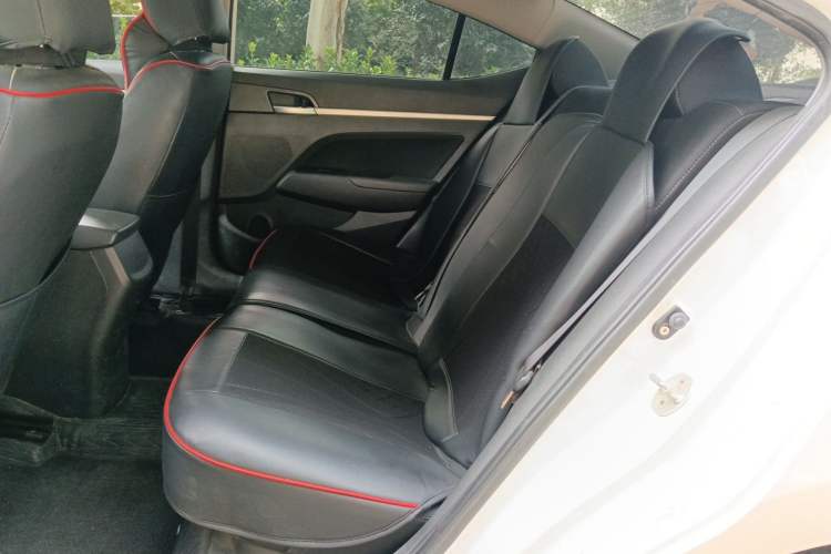 Used Hyundai Elantra (6th Generation / Lingdong) 2016 1.6L Automatic ZhiXuan – Elite Version Left Rear Seat