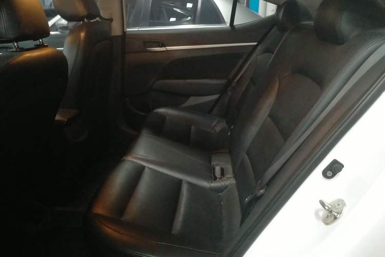 Used Hyundai Elantra (6th Generation / Lingdong) 2016 1.6L Automatic ZhiXuan – Elite Version Left Rear Seat