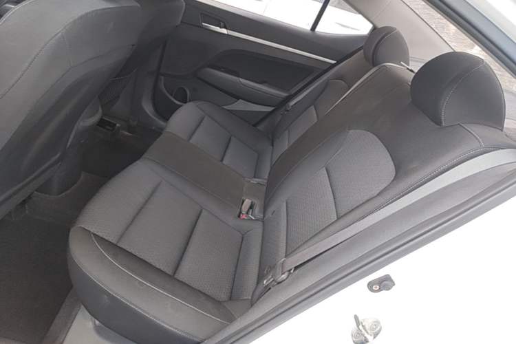 Used Hyundai Elantra (6th Generation / Lingdong) 2016 1.6L Automatic ZhiXuan – Elite Version Left Rear Seat
