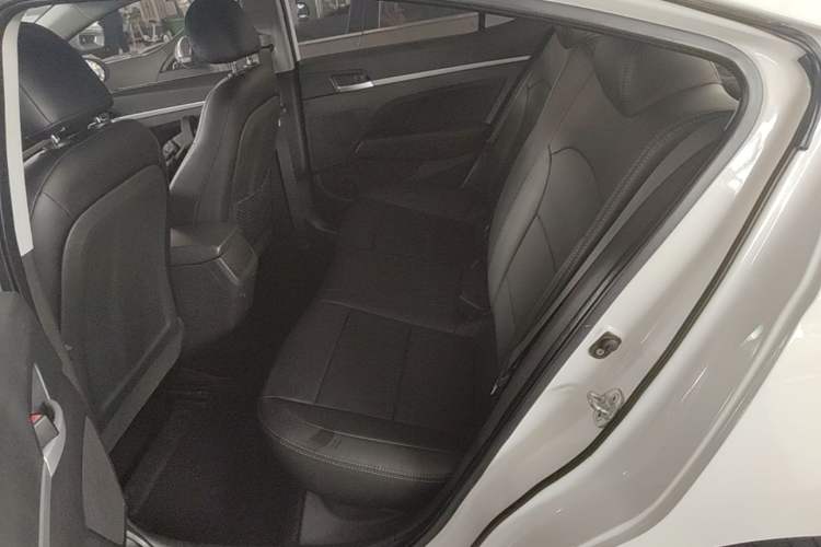 Used Hyundai Elantra (6th Generation / Lingdong) 2016 1.6L Automatic ZhiXuan – Elite Version Left Rear Seat