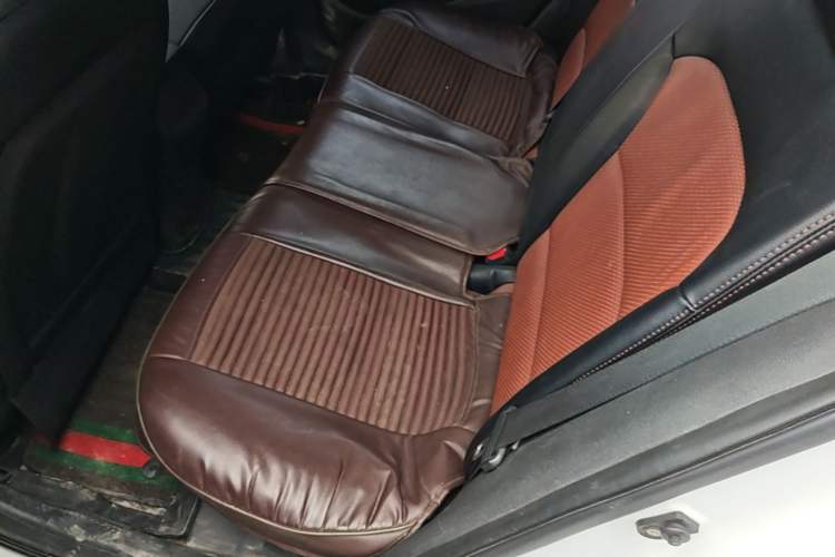 Used Hyundai Elantra (6th Generation / Lingdong) 2016 1.6L Automatic ZhiXuan – Elite Version Left Rear Seat