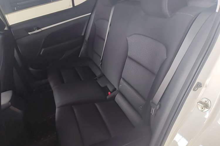 Used Hyundai Elantra (6th Generation / Lingdong) 2016 1.6L Automatic ZhiXuan – Elite Version Left Rear Seat