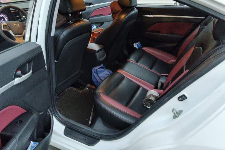 Used Hyundai Elantra (6th Generation / Lingdong) 2016 1.6L Automatic ZhiXuan – Elite Version Left Rear Seat