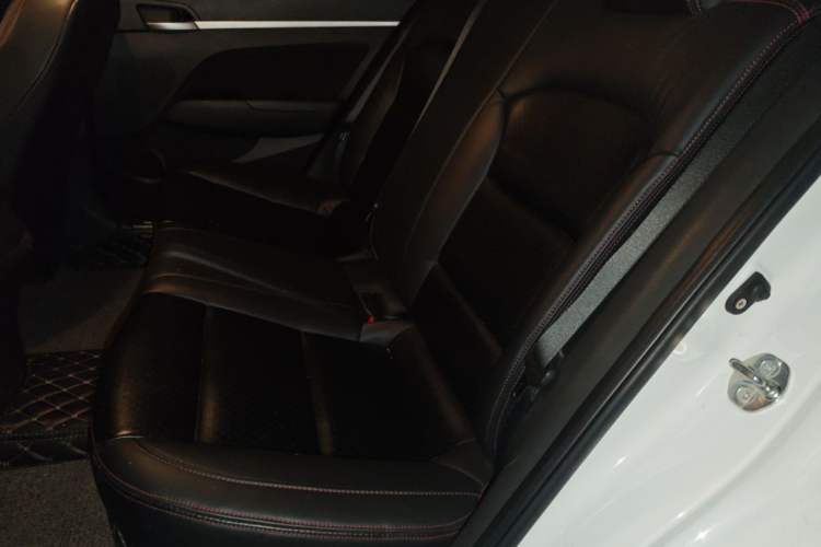 Used Hyundai Elantra (6th Generation / Lingdong) 2016 1.6L Automatic ZhiXuan – Elite Version Left Rear Seat