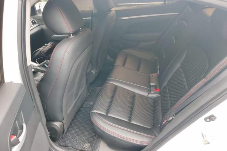 Used Hyundai Elantra (6th Generation / Lingdong) 2016 1.6L Automatic ZhiXuan – Elite Version Left Rear Seat