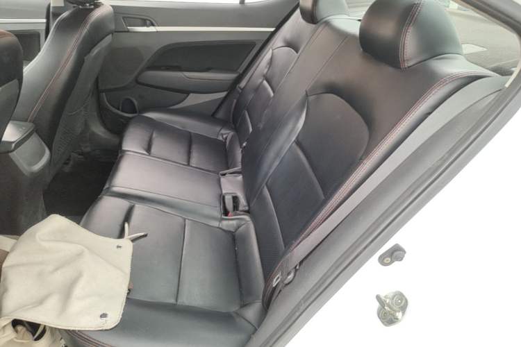 Used Hyundai Elantra (6th Generation / Lingdong) 2016 1.6L Automatic ZhiXuan – Elite Version Left Rear Seat