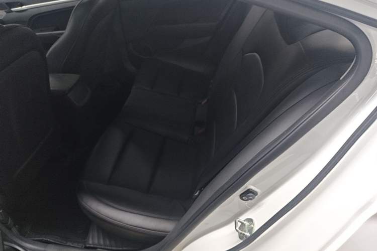 Used Hyundai Elantra (6th Generation / Lingdong) 2016 1.6L Automatic ZhiXuan – Elite Version Left Rear Seat