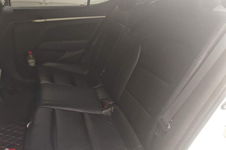 Used Hyundai Elantra (6th Generation / Lingdong) 2016 1.6L Automatic ZhiXuan – Elite Version Left Rear Seat
