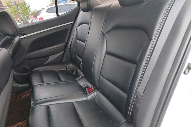 Used Hyundai Elantra (6th Generation / Lingdong) 2016 1.6L Automatic ZhiXuan – Elite Version Left Rear Seat