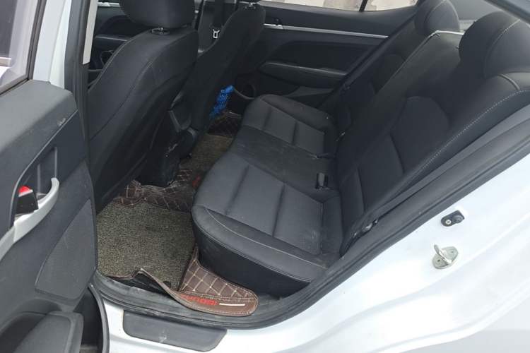 Used Hyundai Elantra (6th Generation / Lingdong) 2016 1.6L Automatic ZhiXuan – Elite Version Left Rear Seat
