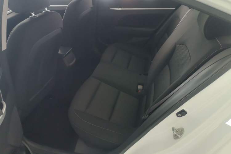 Used Hyundai Elantra (6th Generation / Lingdong) 2016 1.6L Automatic ZhiXuan – Elite Version Left Rear Seat
