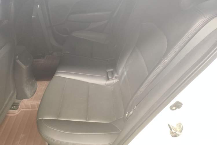 Used Hyundai Elantra (6th Generation / Lingdong) 2016 1.6L Automatic ZhiXuan – Elite Version Left Rear Seat