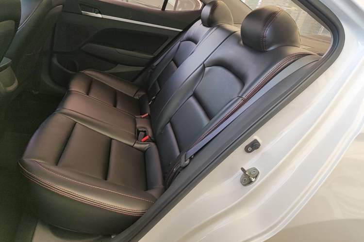 Used Hyundai Elantra (6th Generation / Lingdong) 2016 1.6L Automatic ZhiXuan – Elite Version Left Rear Seat