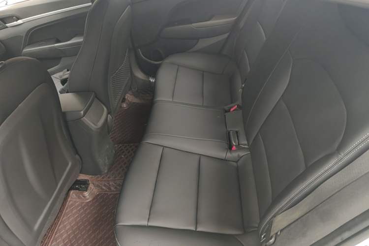 Used Hyundai Elantra (6th Generation / Lingdong) 2016 1.6L Automatic ZhiXuan – Elite Version Left Rear Seat