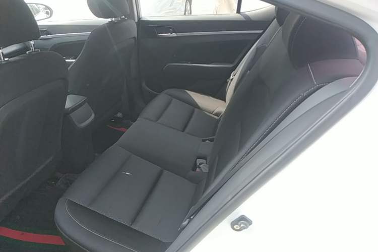 Used Hyundai Elantra (6th Generation / Lingdong) 2016 1.6L Automatic ZhiXuan – Elite Version Left Rear Seat