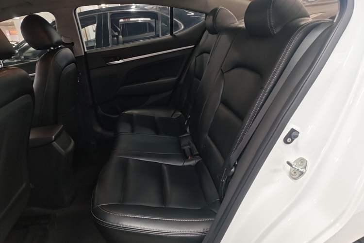 Used Hyundai Elantra (6th Generation / Lingdong) 2016 1.6L Automatic ZhiXuan – Elite Version Left Rear Seat