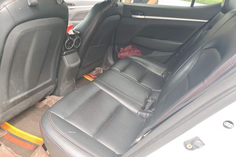 Used Hyundai Elantra (6th Generation / Lingdong) 2016 1.6L Automatic ZhiXuan – Elite Version Left Rear Seat