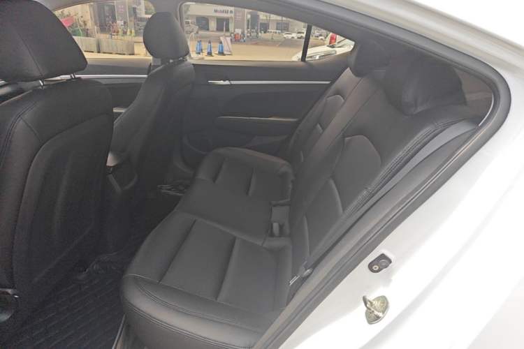 Used Hyundai Elantra (6th Generation / Lingdong) 2016 1.6L Automatic ZhiXuan – Elite Version Left Rear Seat