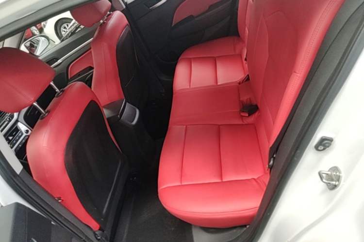 Used Hyundai Elantra (6th Generation / Lingdong) 2016 1.6L Automatic ZhiXuan – Elite Version Left Rear Seat