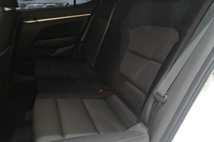 Used Hyundai Elantra (6th Generation / Lingdong) 2016 1.6L Automatic ZhiXuan – Elite Version Left Rear Seat
