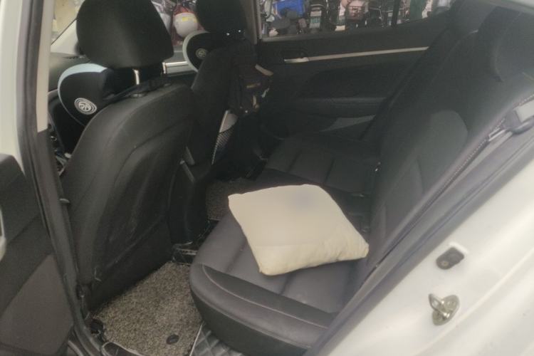 Used Hyundai Elantra (6th Generation / Lingdong) 2016 1.6L Automatic ZhiXuan – Elite Version Left Rear Seat